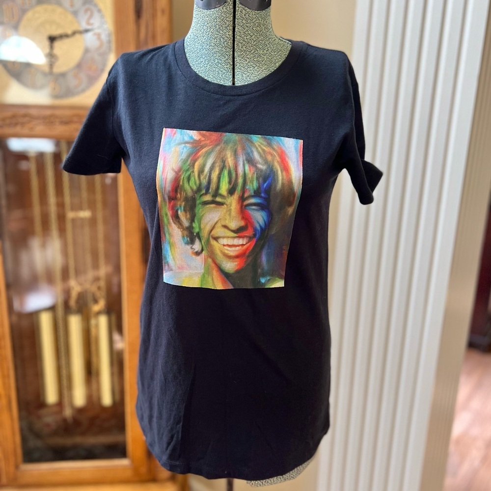 Beni-Amer, Smiling Boy Small Graphic Tee